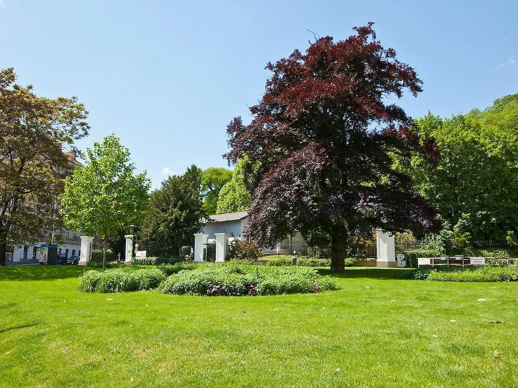 Апарт-отель Royal Prague City Apartments