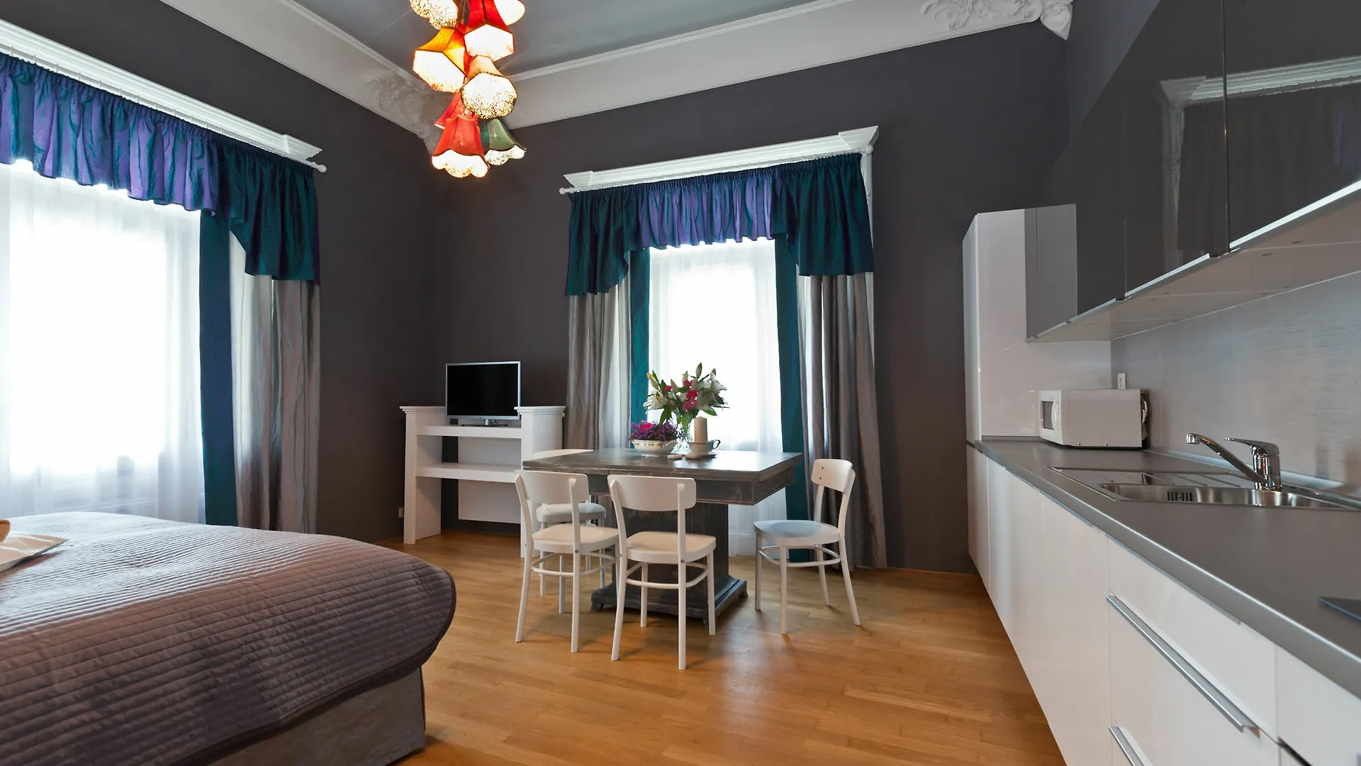Royal Prague City Apartments 4*,